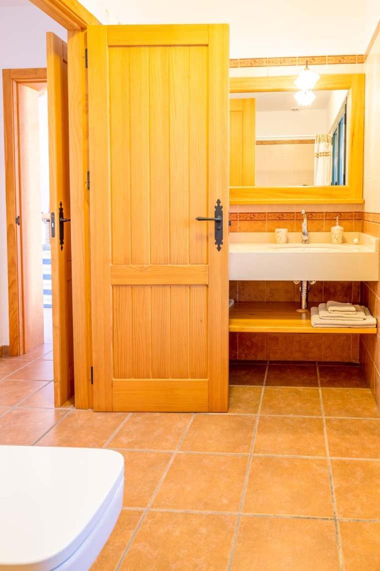 Rosas Cantares: Casa Maurus. Pizarra Luaran gambar